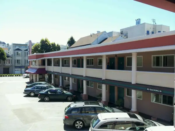 Town House Motel 8